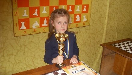 8-річна смілянка виграла Кубок Києва “Гамбіт” з шахів
