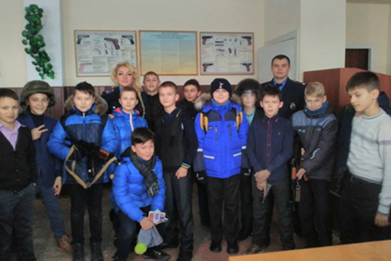 Черкаські школярі завітали у відділок до поліцейських