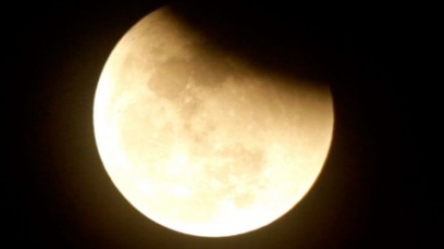Черкащани зможуть спостерігати за місячним затемненням у бінокль