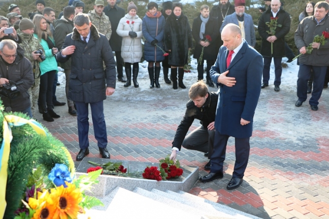 У Черкасах вшанували пам’ять Героїв Небесної Сотні