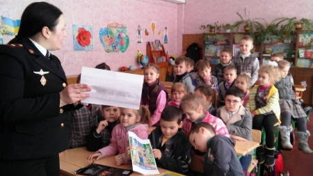 Рятувальники Черкащини навчали дітей правилам безпеки життєдіяльності взимку