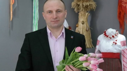 Міський голова Черкас Анатолій Бондаренко вітає черкащанок з Міжнародним днем прав жінок