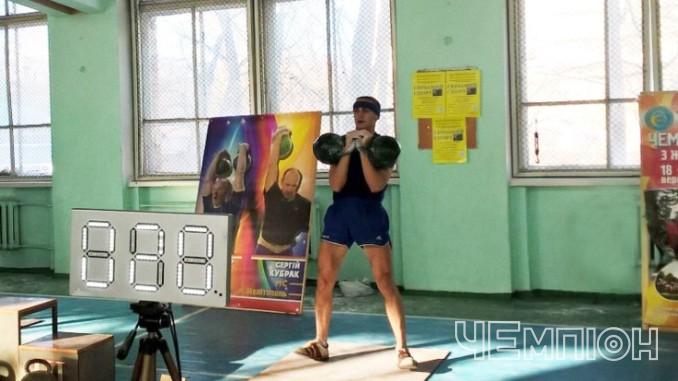 Уманський студент став чемпіоном України з гирьового спорту