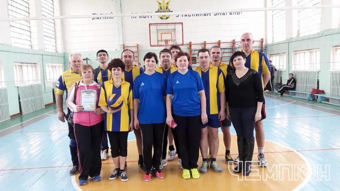 Освітяни Черкащини розпочали чемпіонат з волейболу