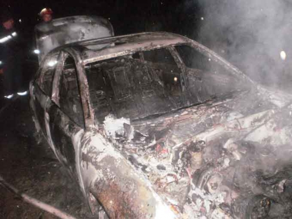 У Каневі згоріли два автомобілі