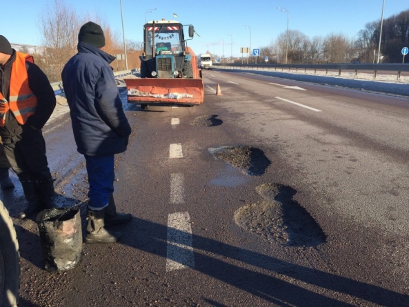 Більше 2,5 тис квадратних метрів доріг відновили на Черкащині