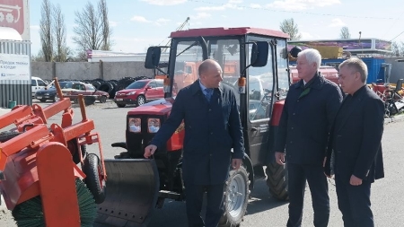 ЧЕЛУАШ отримав три великих і два малих трактори, – Бондаренко
