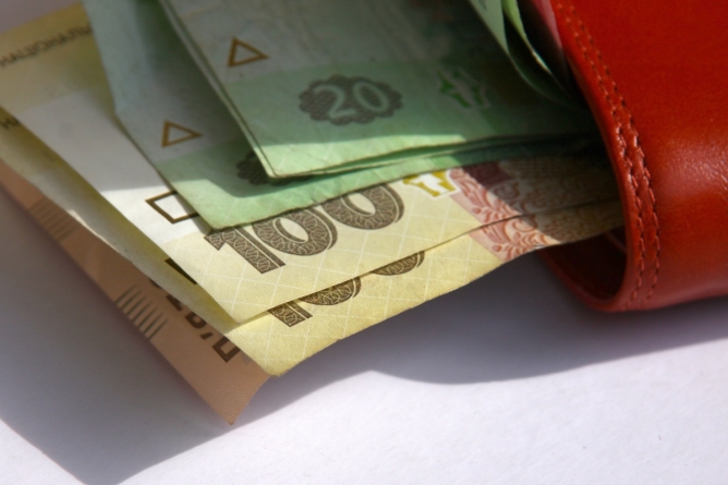 Кількість отримувачів зарплати на Черкащині знизилися майже на 40%