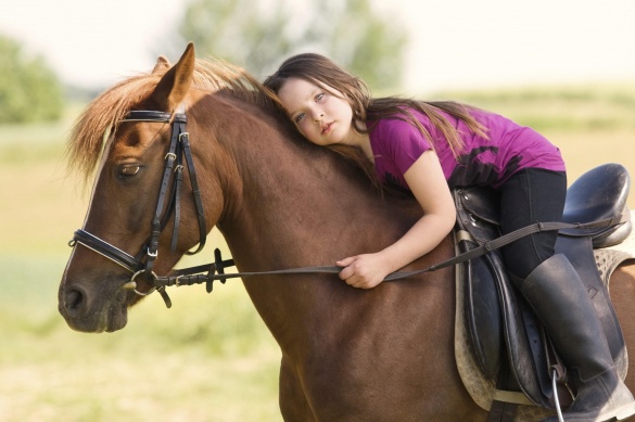 У Черкасах за допомогою коней лікують дітей