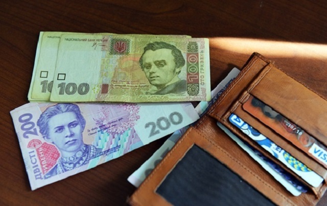 Очільник Черкащини отримує одну з найменших зарплат в Україні