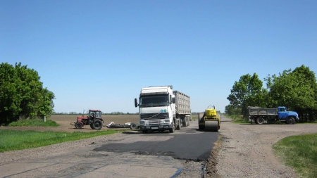 Тальнівська дорога у стадії активного ремонту