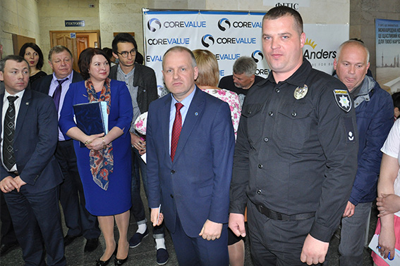 Черкаські поліцейські взяли участь в “Ярмарку професій”