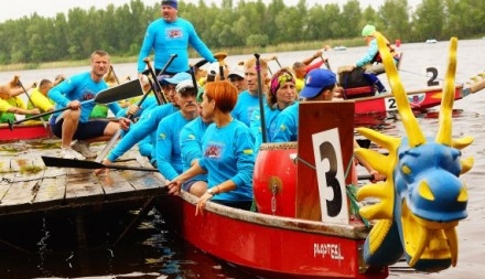 У Черкасах відбулися всеукраїнські змагання з веслування на човнах “Дракон”