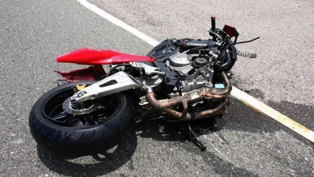 Уманський мотоцикліст не вижив після зіткнення з деревом