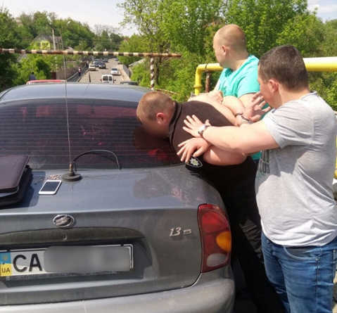 На Черкащині за хабарництво затримали  начальника відділення поліції