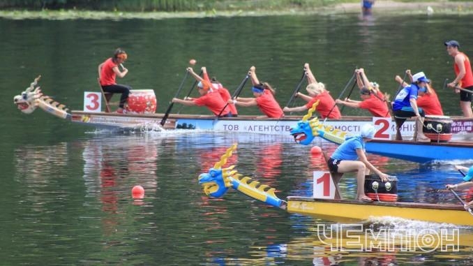 Черкаські веслувальники виступили на змаганнях у Горішніх Плавнях