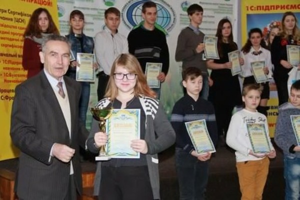 Черкаська школярка перемогла у Міжнародному конкурсі “INFOMATRIX–2017”