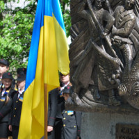 У Золотоноші відкрили пам’ятник Чорним Запорожцям