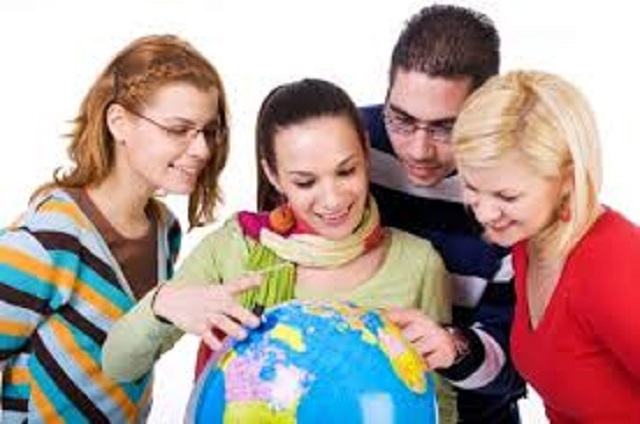 Все більше школярів Черкащини хочуть навчатись за кордоном