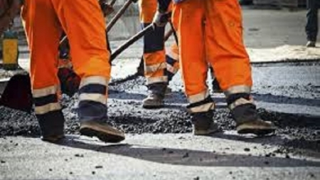 На Черкащині продовжують проводити ямковий ремонт доріг