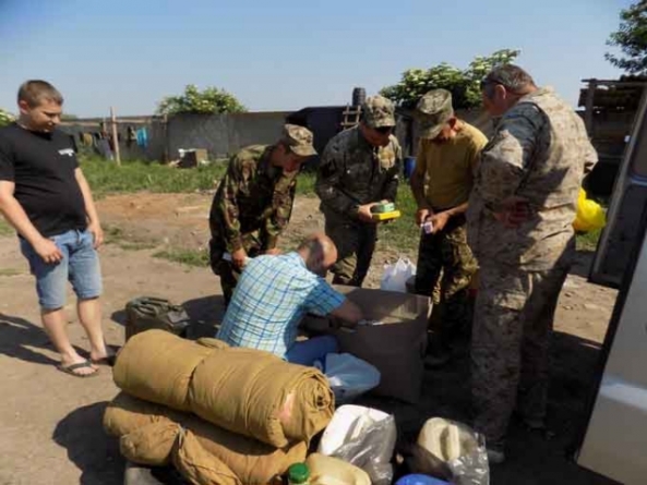 Волонтери з Кам’янки відправили допомогу бійцям в зону АТО