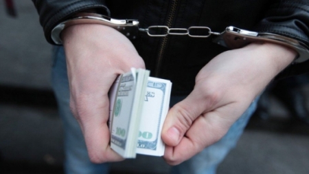 Черкаського працівника карного розшуку відділення поліції затримали за хабар