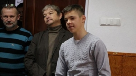 Черкаський школяр, який врятував двох дівчат отримав відзнаку від Порошенка