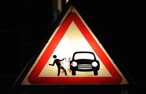 На Драбівщині мотоцикліст скоїв наїзд на двох пішоходів