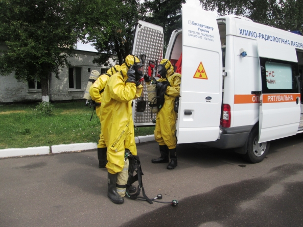 Черкаські рятувальники провели тренування на хімічно-небезпечному підприємстві