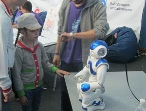 Студенти ЧДТУ здобули перемогу на Всеукраїнському фестивалі з робототехніки