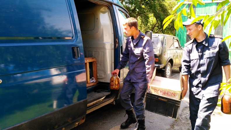 Чорнобаївські рятувальники та волонтери відправили чергову партію допомоги для військових