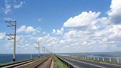 Про можливість запуску додаткових “дизелів” на час ремонту мосту через Дніпро повідомили залізничники