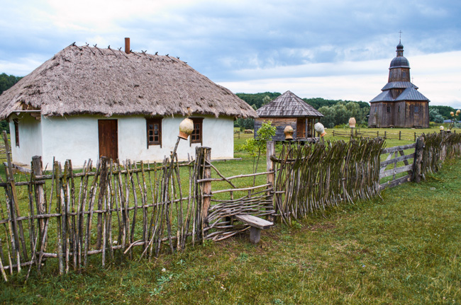 На Черкащині реконструюють Козацький хутір XVII століття