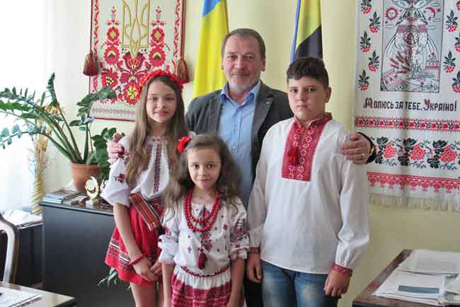 Переможцям міського конкурсу «Таланти багатодітної родини» вручили грамоти у Каневі