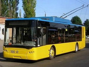 У Черкасах замість двох тролейбусів цьогоріч відремонтують один