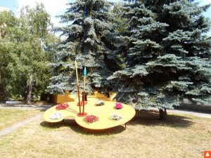 Селищний голова Катеринополя закупив квітів на 10 тисяч гривень