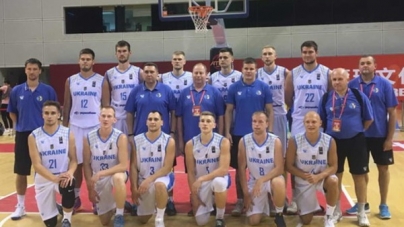 Черкаські баскетболісти у складі збірної України вийшли у півфінал турніру