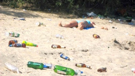 Черкаські пляжі активніше прибиратимуть від сміття