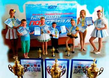 Черкаські танцівники привезли з Одеси 27 нагород