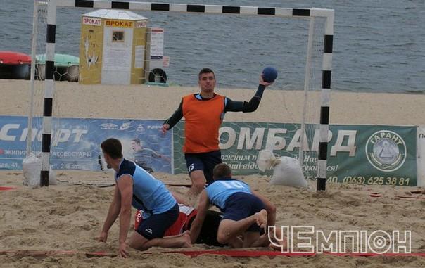 Завтра у Черкасах розпочнеться чемпіонат України з пляжного гандболу