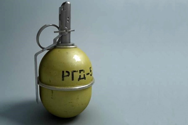 Черкаські поліцейські знайшли гранату в білоруса-нелегала