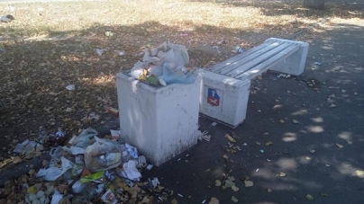 Чому на вихідних у Черкасах не прибирали сміття?