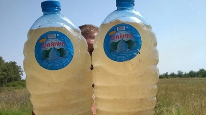 Волонтерка з Черкас показала, яку воду п’ють АТОвці