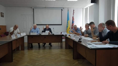 Анатолій Бондаренко: «Виконавчий комітет – не майданчик для заяв. Давайте працювати»