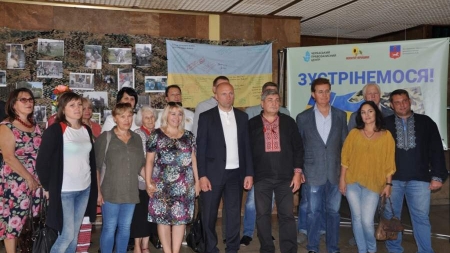 В Черкасах демонстрували перший фільм про волонтерів Черкащини