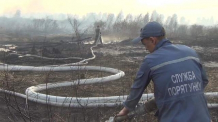 Восьму добу триває боротьба за ірдинські торфовища