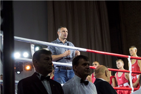Обласний турнір з боксу у Каневі відкрив Віталій Кличко