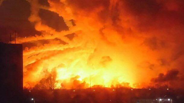 Черкаські сапери надають допомогу в ліквідації наслідків пожежі військових складів під  Вінницею