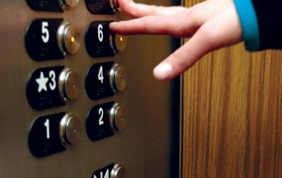 До кінця року в Черкасах відремонтують понад 80 ліфтів