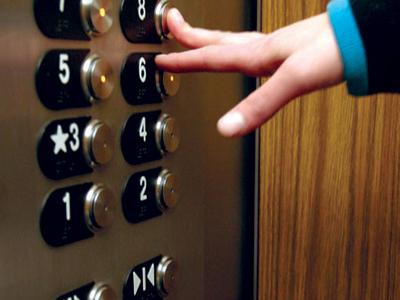 До кінця року в Черкасах відремонтують понад 80 ліфтів